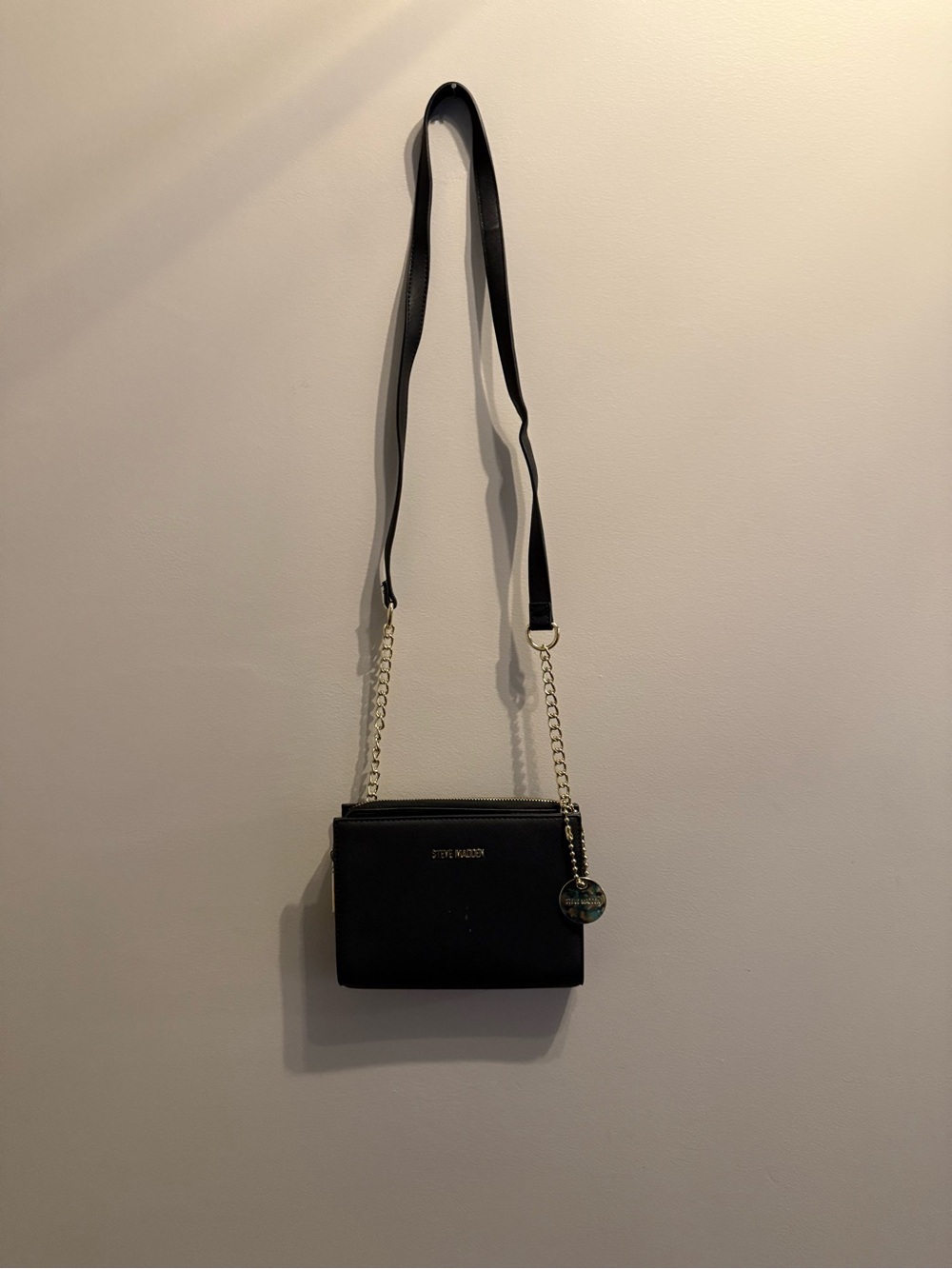 Steve Madden Black Crossbody Wallet Purse Gold Chain